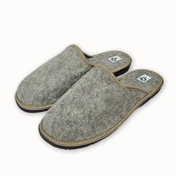 Pantofle filcové z uzavřenou špicí